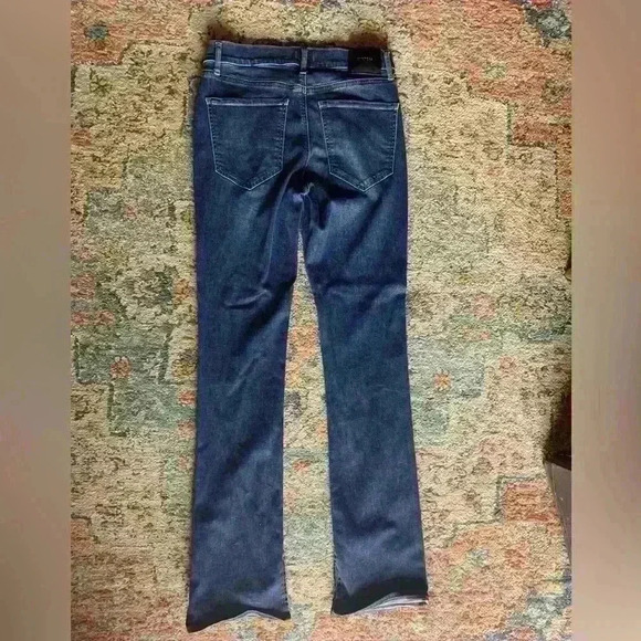 Mid Rise Medium Wash Skyscraper Jeans 10L - Picture 6 of 7